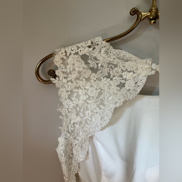 Jersey Sheath Keyhole Backless Wedding Dress - Picture 6 of 9